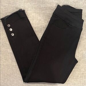 Elegant Black Cropped Women's Jeans